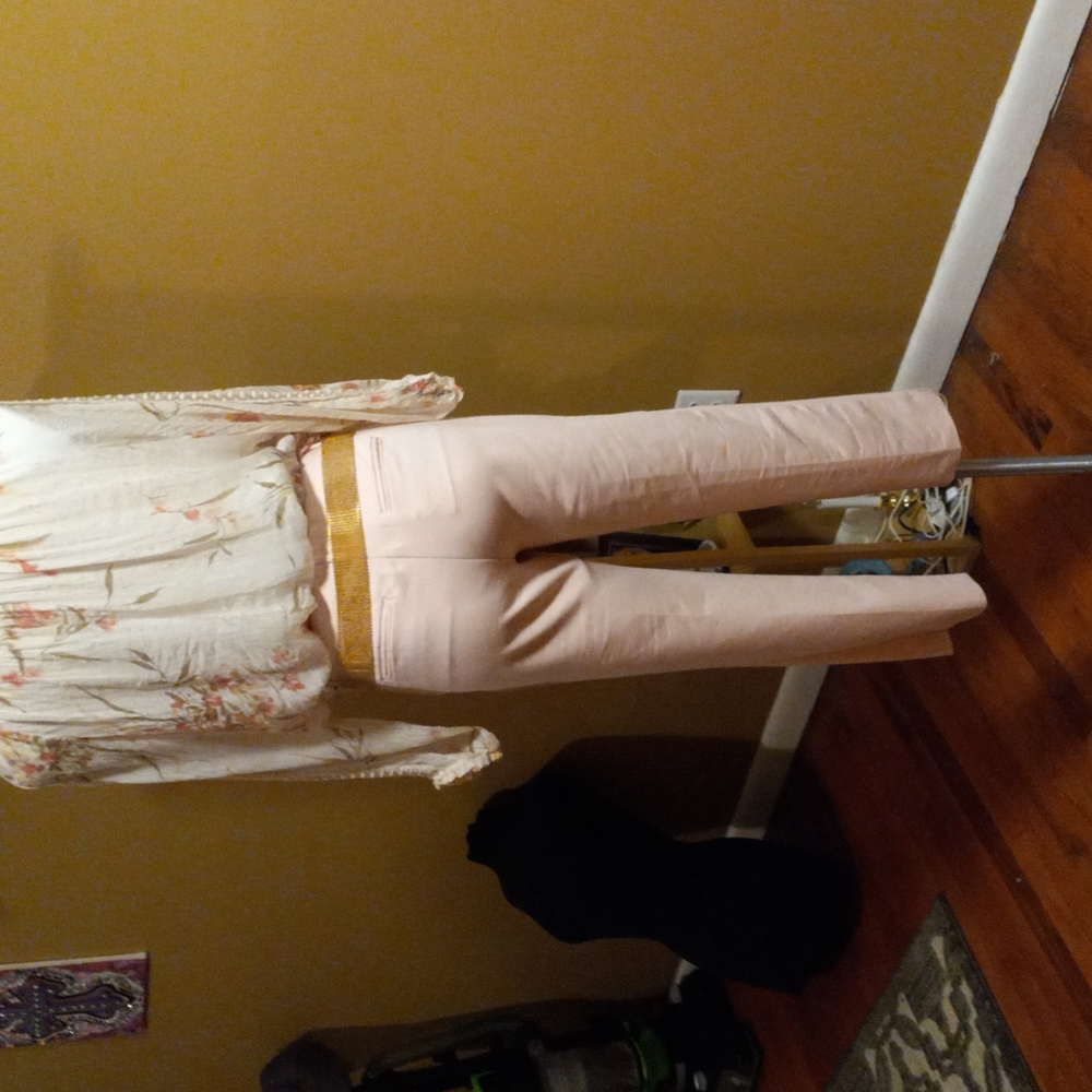 Pale pink cropped dress pants roz&ali